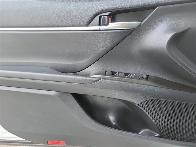 Used 2021 Toyota Camry SE image 18