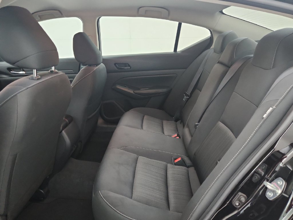 Used 2025 Nissan Altima 2.5 SV FWD image 32