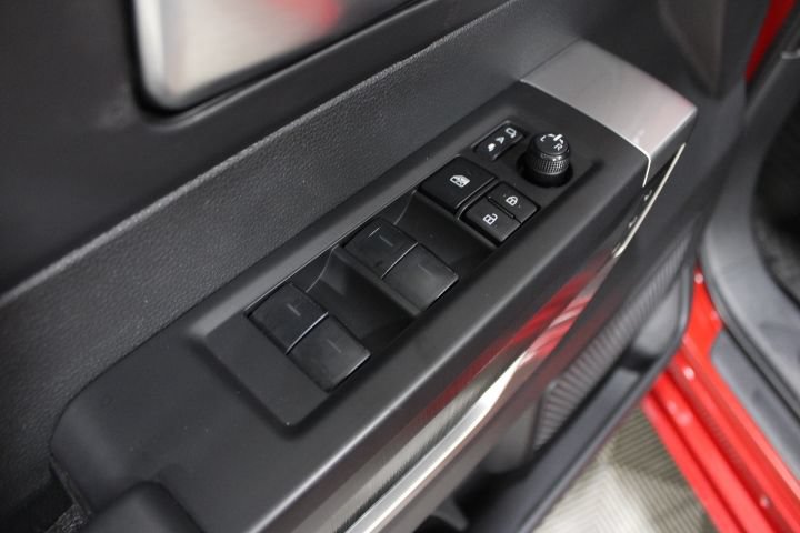 Used 2025 Toyota Tundra Platinum w/ TRD Off-Road Package AWD/4WD image 19
