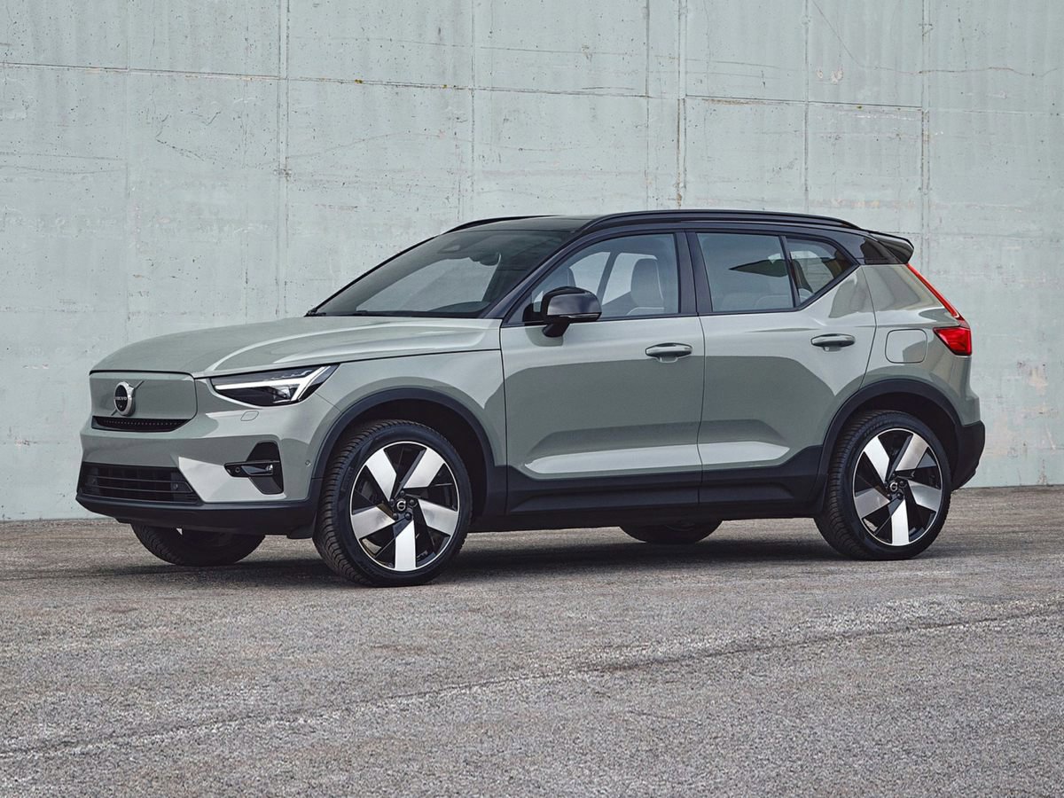Used 2023 Volvo XC40 Recharge Ultimate w/ Protection Package Premier image 1