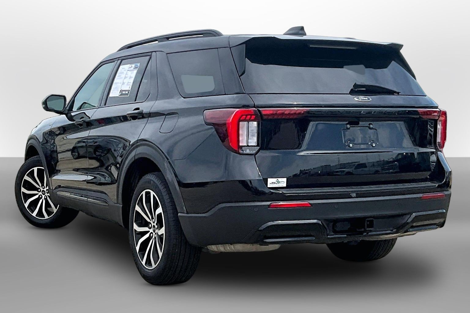 Used 2025 Ford Explorer ST-Line AWD/4WD image 10