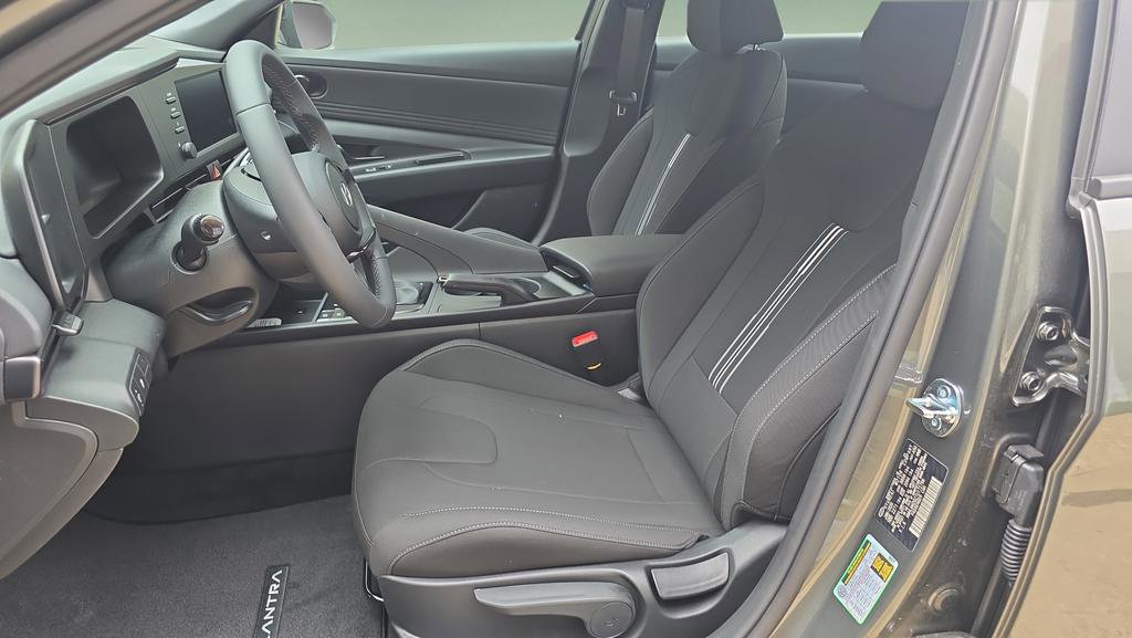 New 2026 Hyundai Elantra Sport FWD image 8