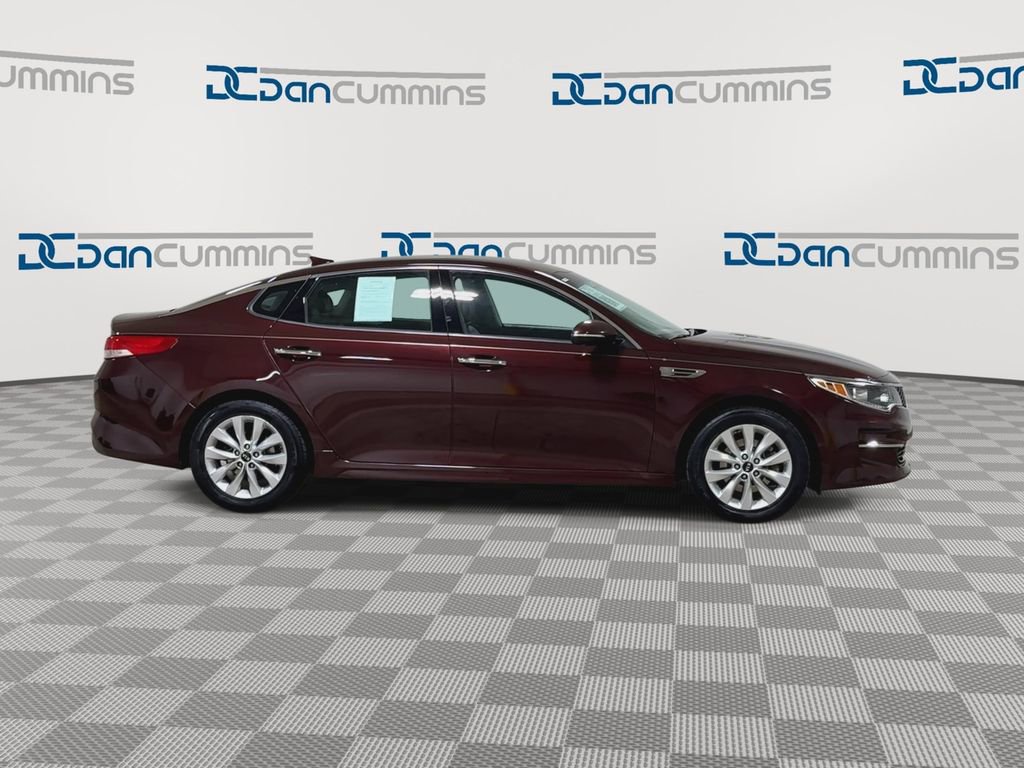 Used 2018 Kia Optima EX image 2