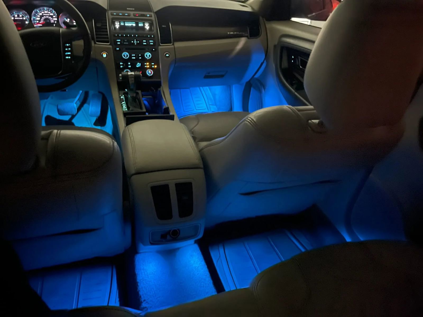 Used 2011 Ford Taurus SEL w/ 202A Rapid Spec Order Code image 22