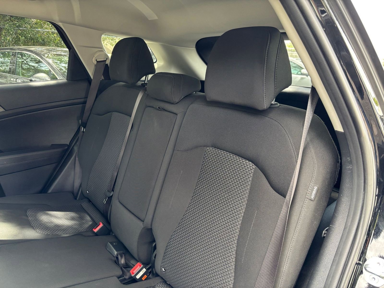 Used 2025 Kia Sportage LX FWD image 35
