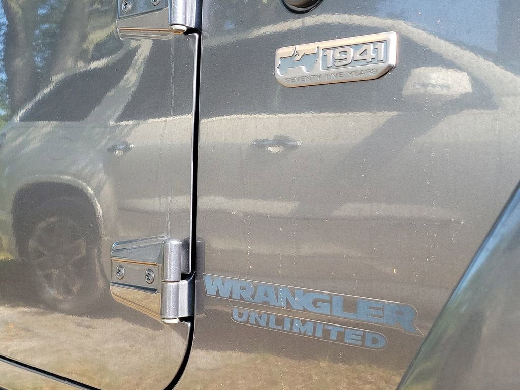Used 2016 Jeep Wrangler Unlimited Sahara AWD/4WD image 12