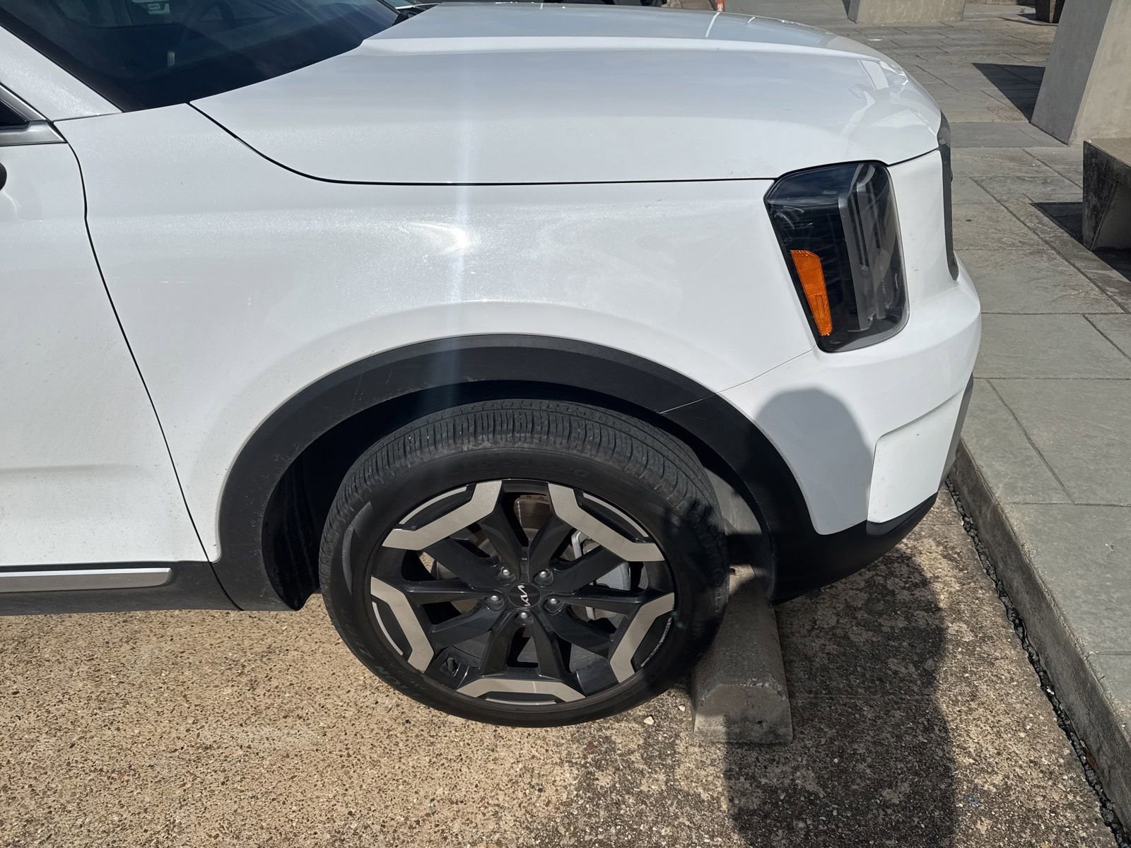 Used 2024 Kia Telluride S w/ S Sunroof Package AWD/4WD image 4