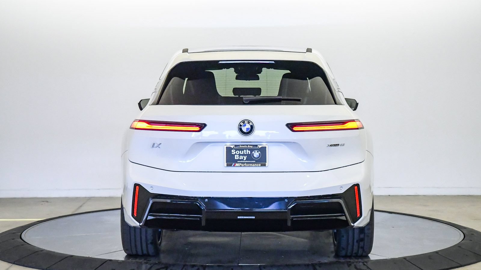 New 2026 BMW iX xDrive45 w/ M Sport Package AWD/4WD image 3