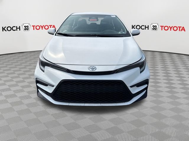 Used 2023 Toyota Corolla SE image 2