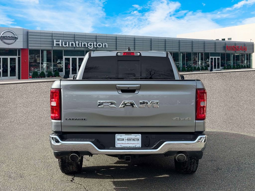 Used 2025 RAM 1500 Laramie AWD/4WD image 7