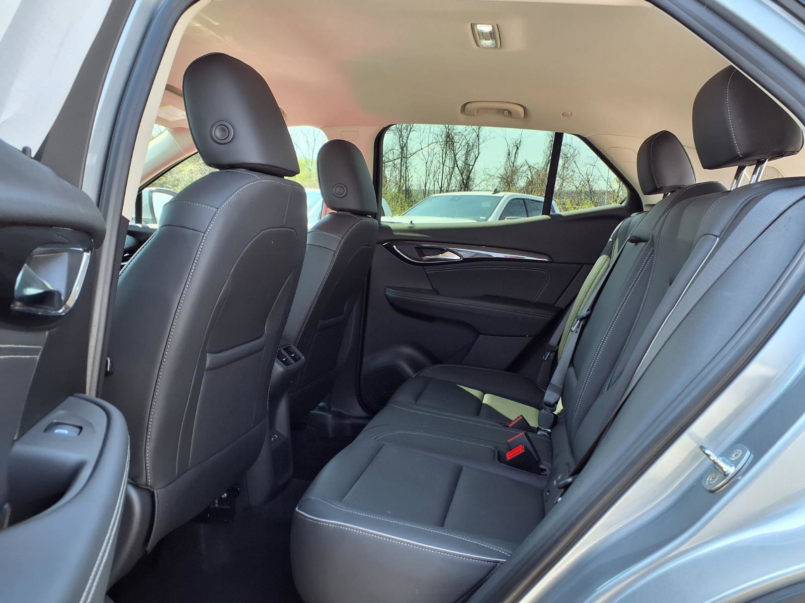 Used 2023 Buick Envision Essence image 26