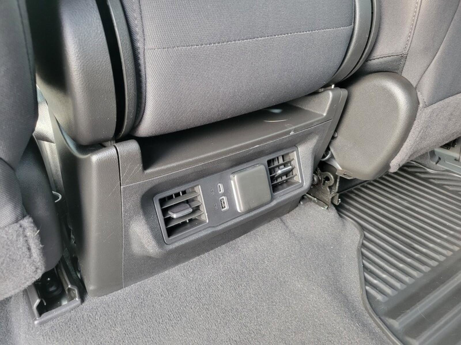 Used 2024 GMC Sierra 1500 Elevation image 24