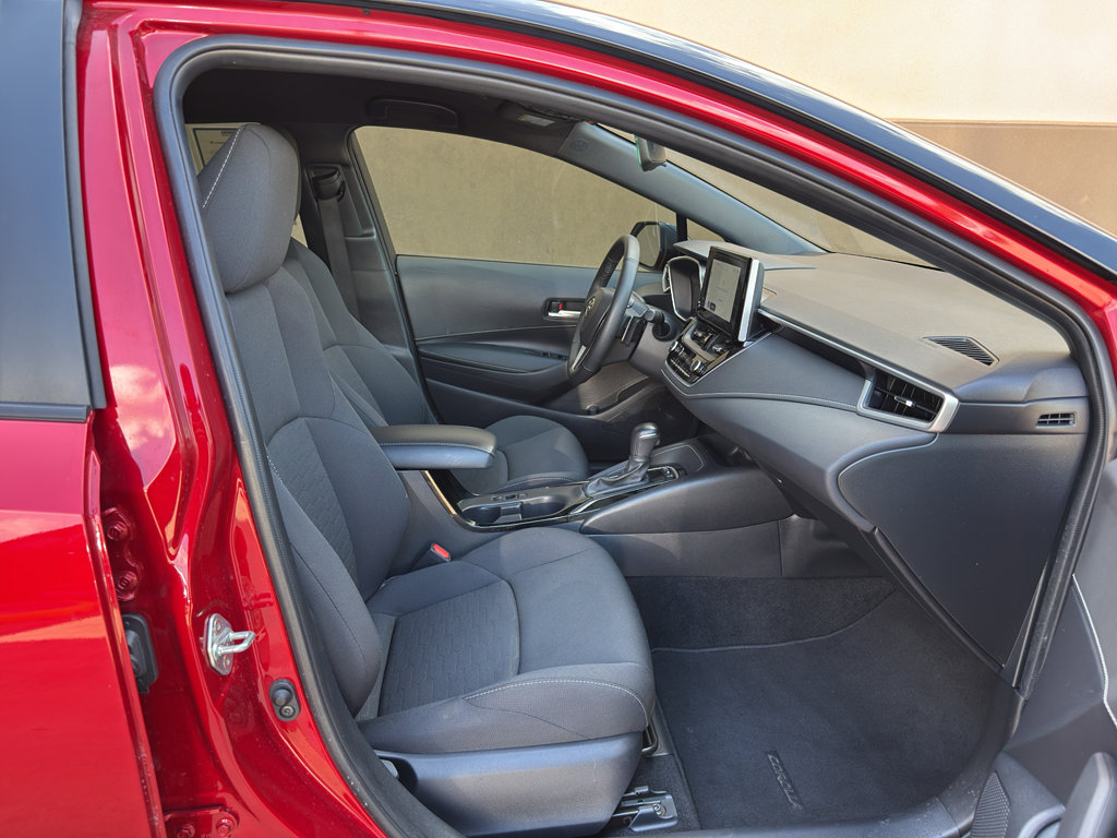 Used 2025 Toyota Corolla SE FWD image 12