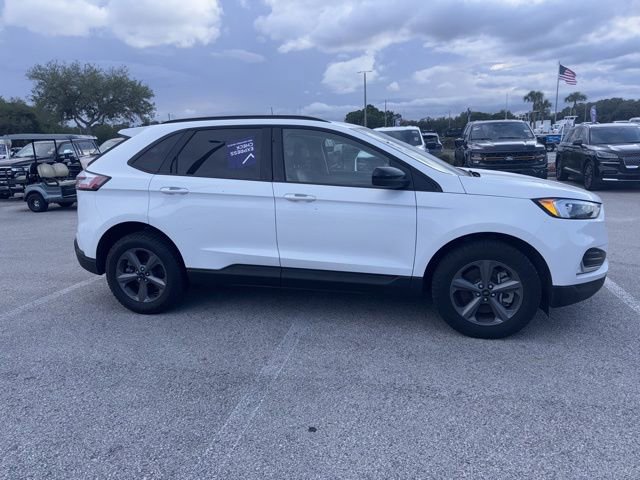 Used 2024 Ford Edge SEL w/ Sport Appearance Package image 4
