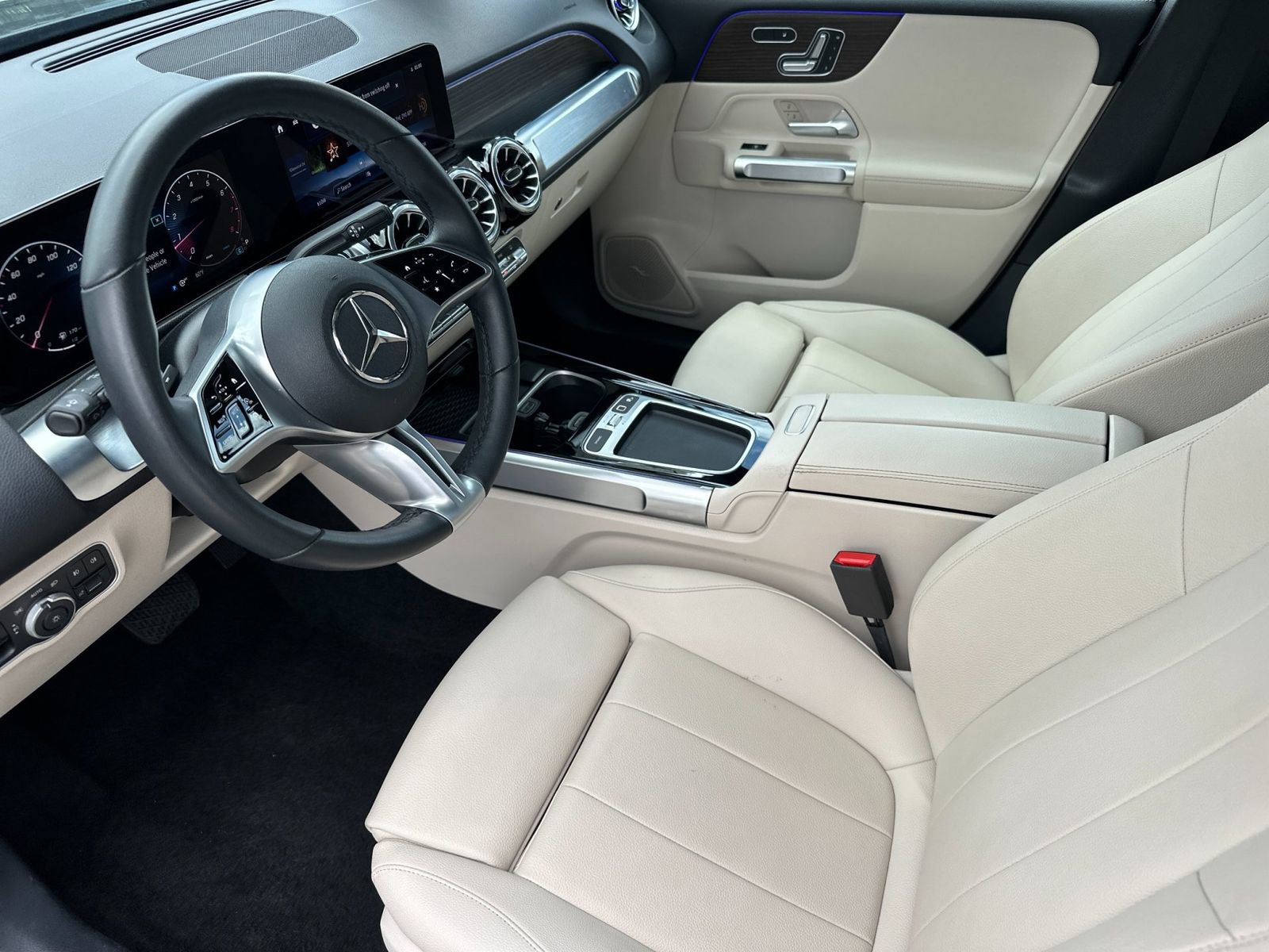 Certified 2026 Mercedes-Benz GLB 250 4MATIC image 11