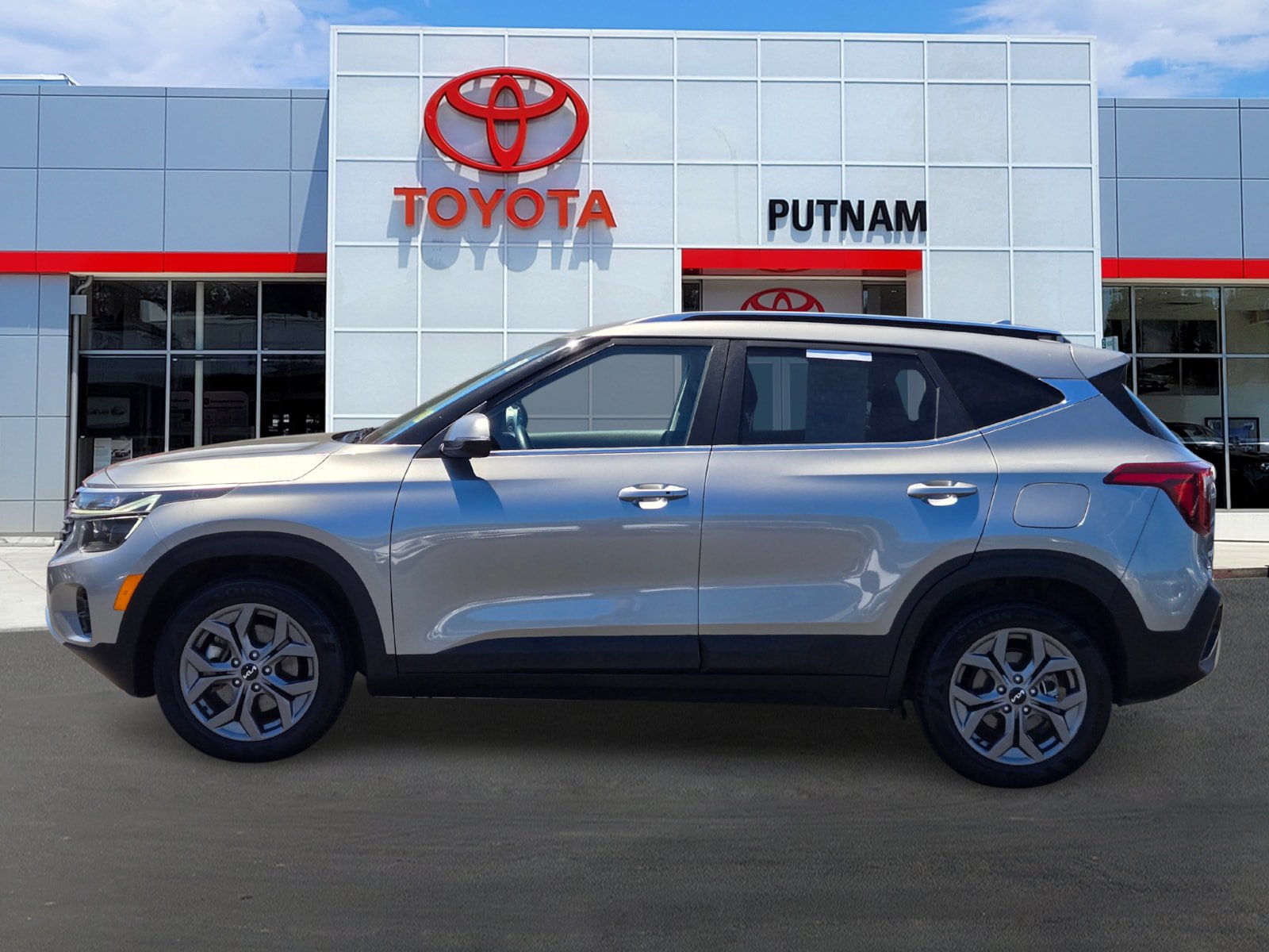 Used 2024 Kia Seltos S AWD/4WD image 7