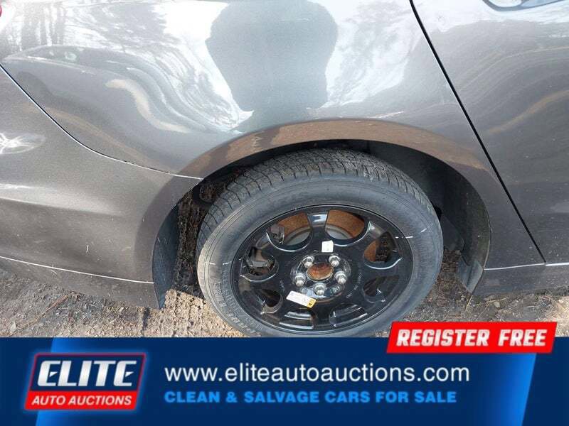 Used 2018 Ford Fusion SE w/ Fusion SE Technology Package image 11