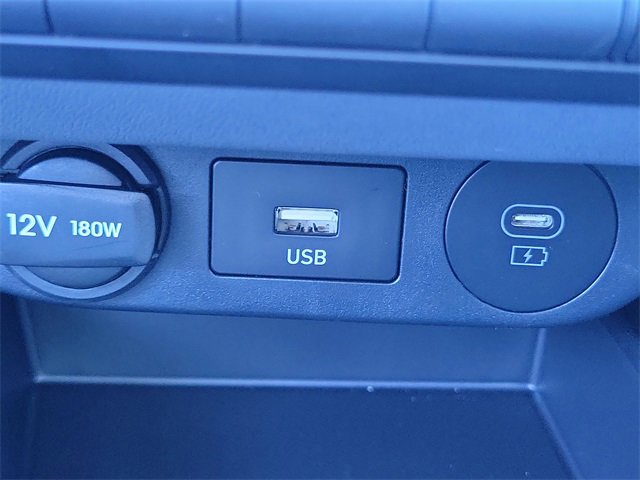 New 2025 Hyundai Elantra SE image 13