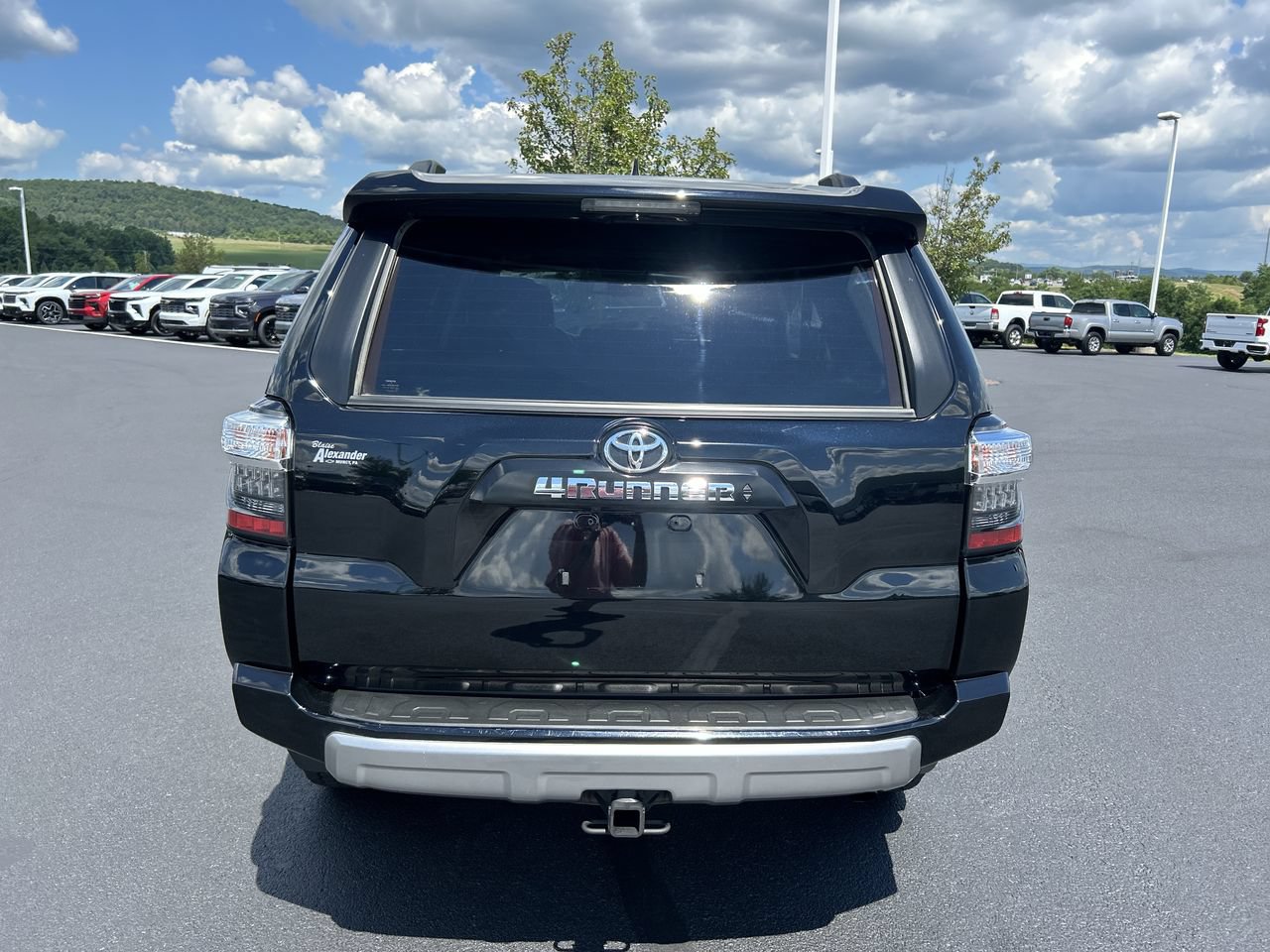 Used 2021 Toyota 4Runner TRD Off-Road Premium w/ Moonroof Package AWD/4WD image 6