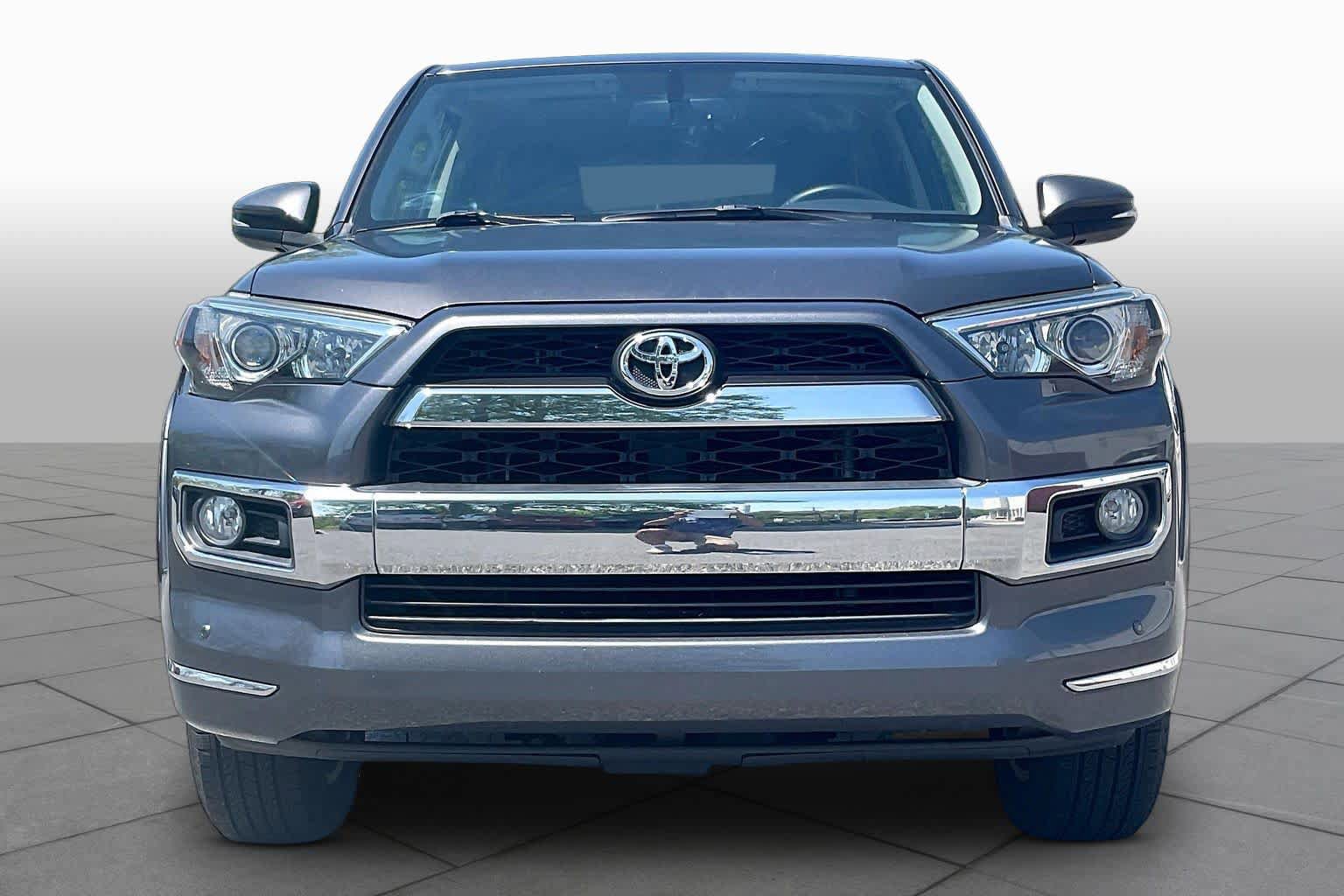 Used 2016 Toyota 4Runner Limited AWD/4WD image 3