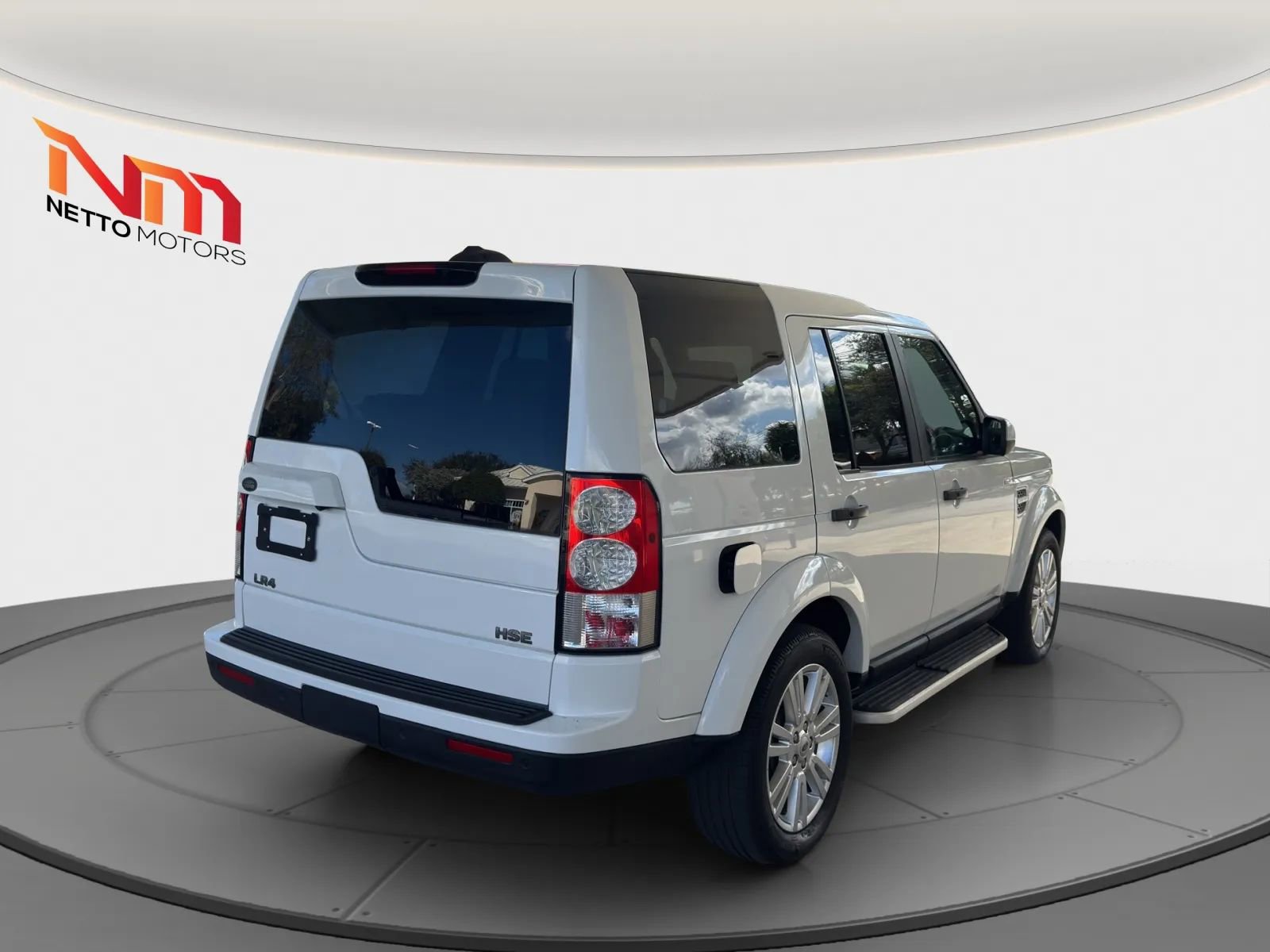 Used 2012 Land Rover LR4 HSE image 5