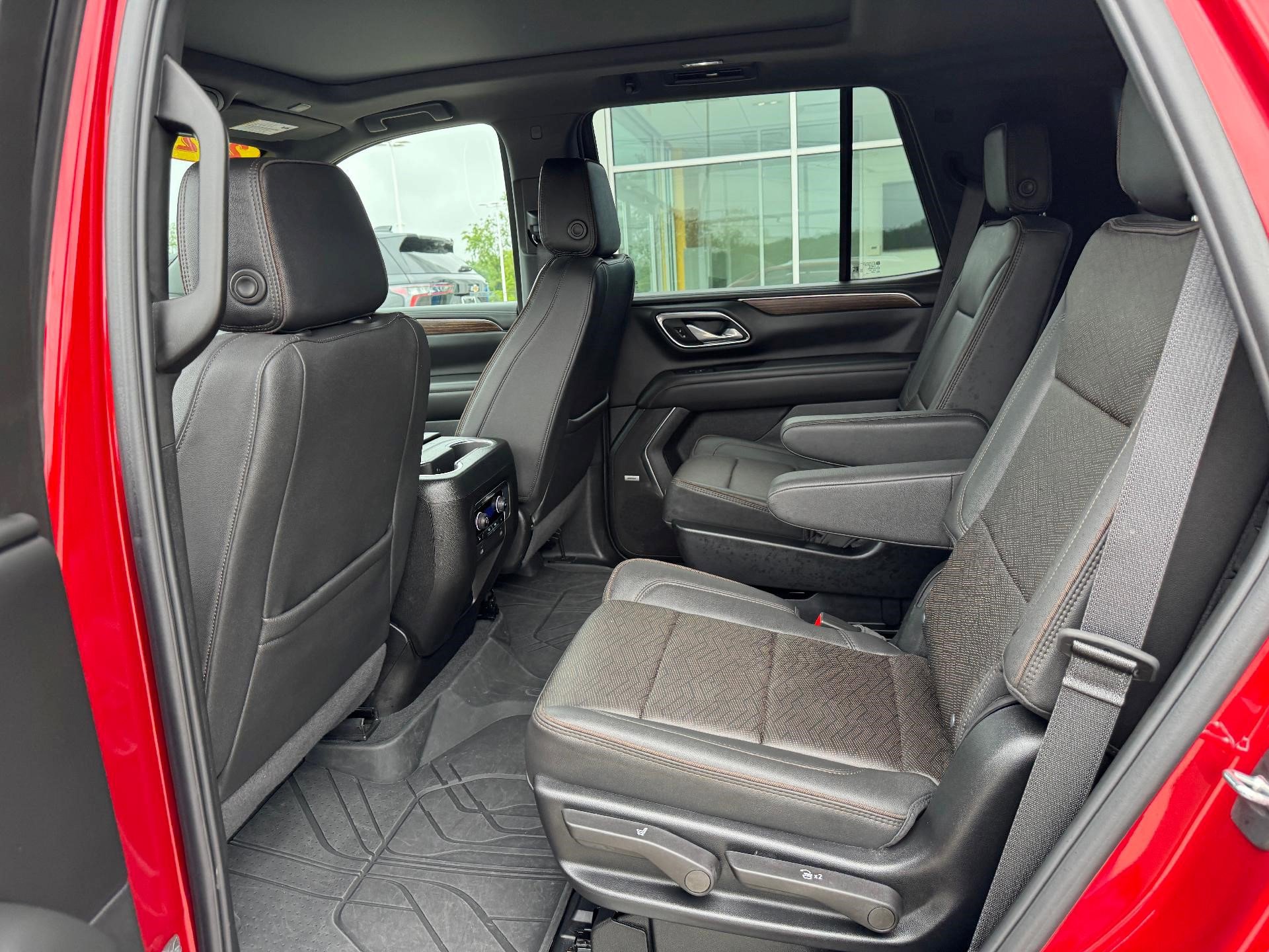 Certified 2024 Chevrolet Tahoe High Country w/ Premium Package image 15