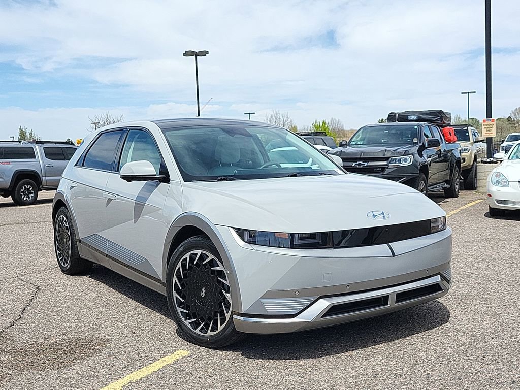 Used 2023 Hyundai Ioniq 5 Limited AWD/4WD image 2