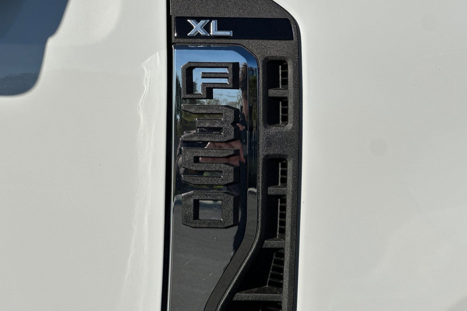 New 2026 Ford F350 XL w/ XL Chrome Package image 27