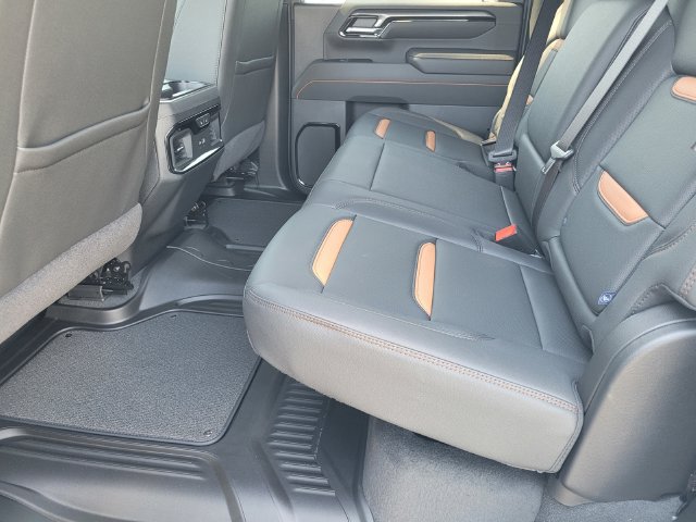New 2026 GMC Sierra 2500 AT4 w/ Max Trailering Package AWD/4WD image 11