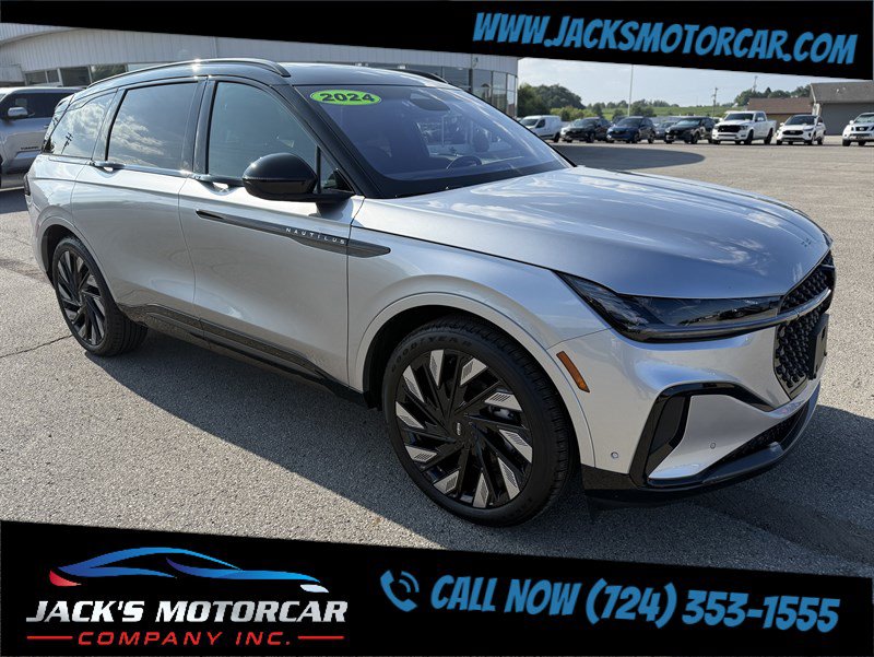 Used 2024 Lincoln Nautilus Reserve w/ Equipment Group 202A AWD/4WD image 5