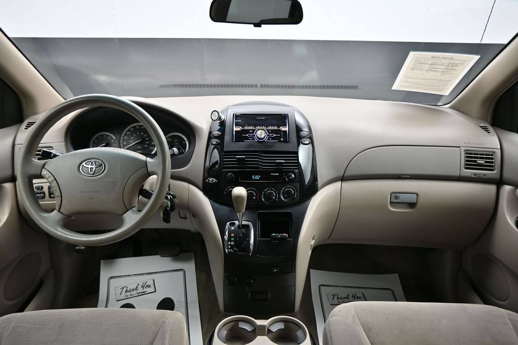 Used 2005 Toyota Sienna LE w/ LE Pkg 2 FWD image 12