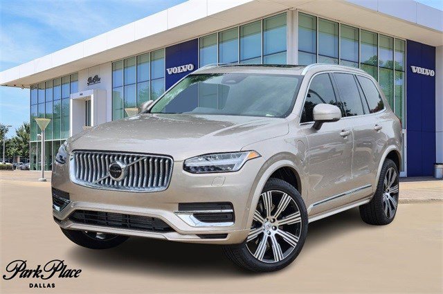 Used 2025 Volvo XC90 T8 Plus w/ Protection Package Premier image 1