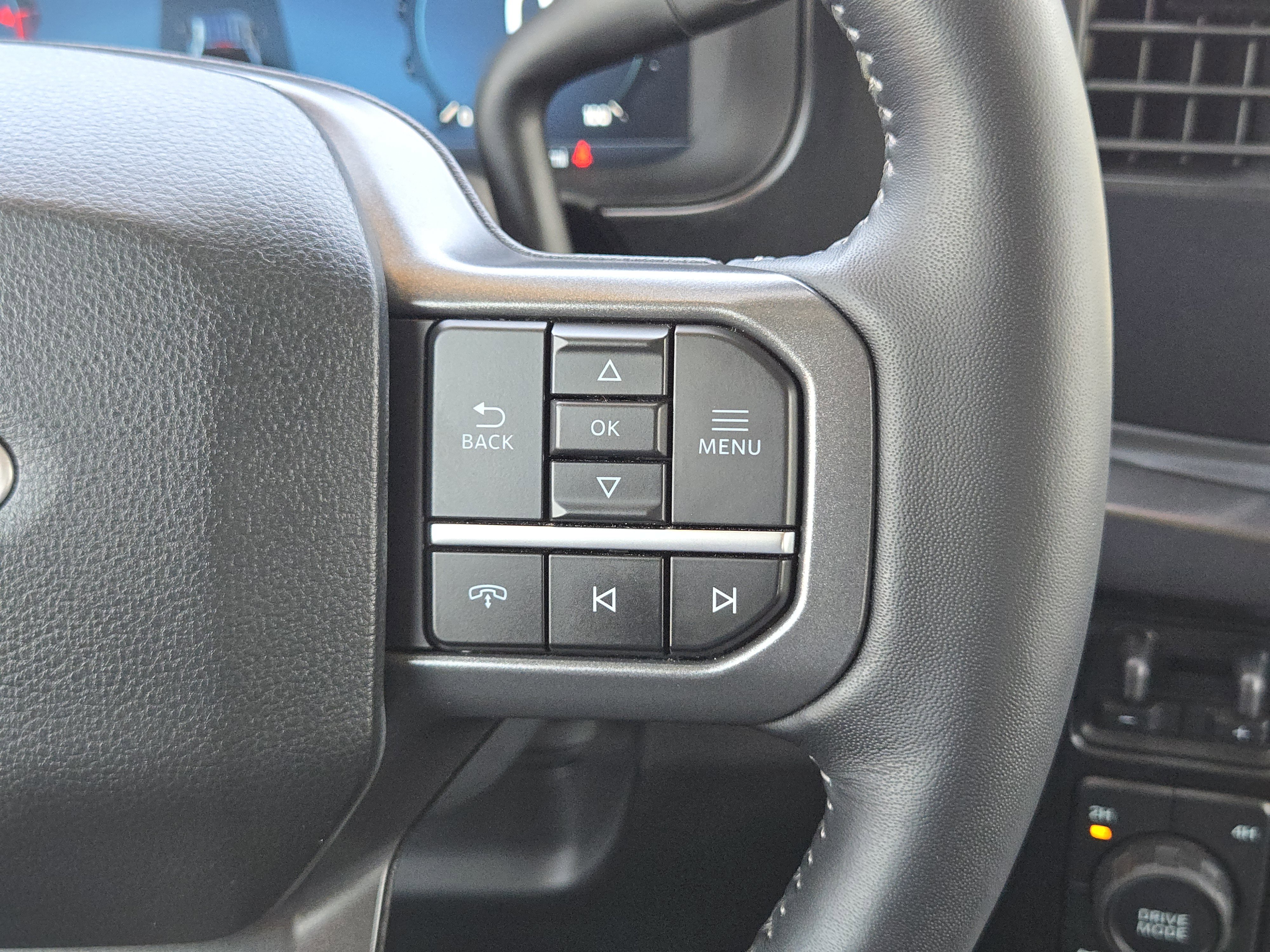 Used 2023 Ford F250 Lariat w/ Chrome Package image 28
