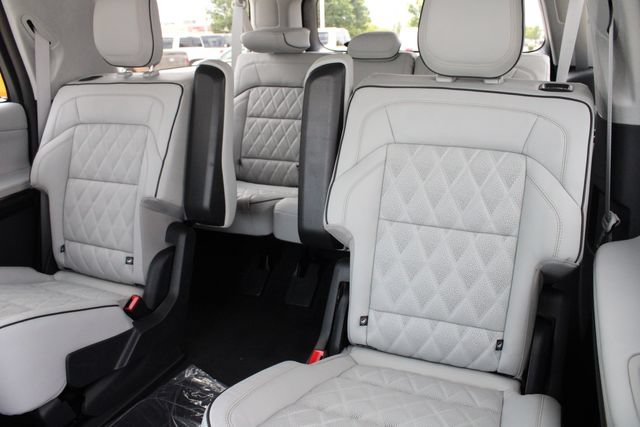 New 2027 Lincoln Navigator L Black Label w/ Black Label Special Edition AWD/4WD image 22