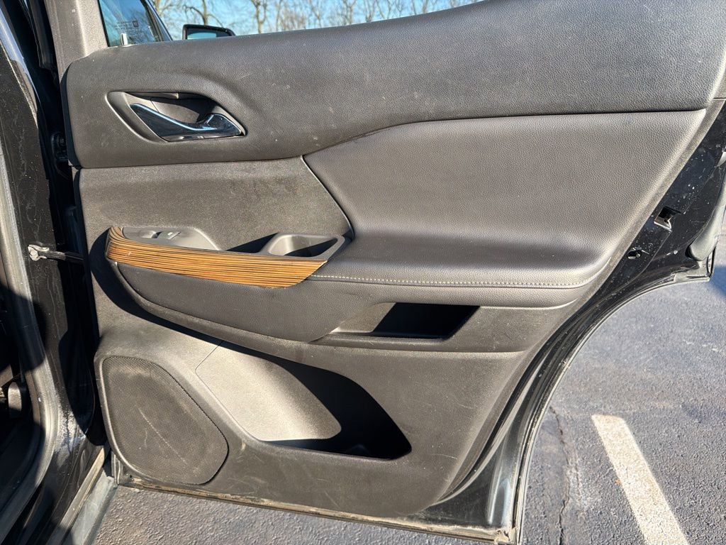 Used 2018 GMC Acadia SLE image 24