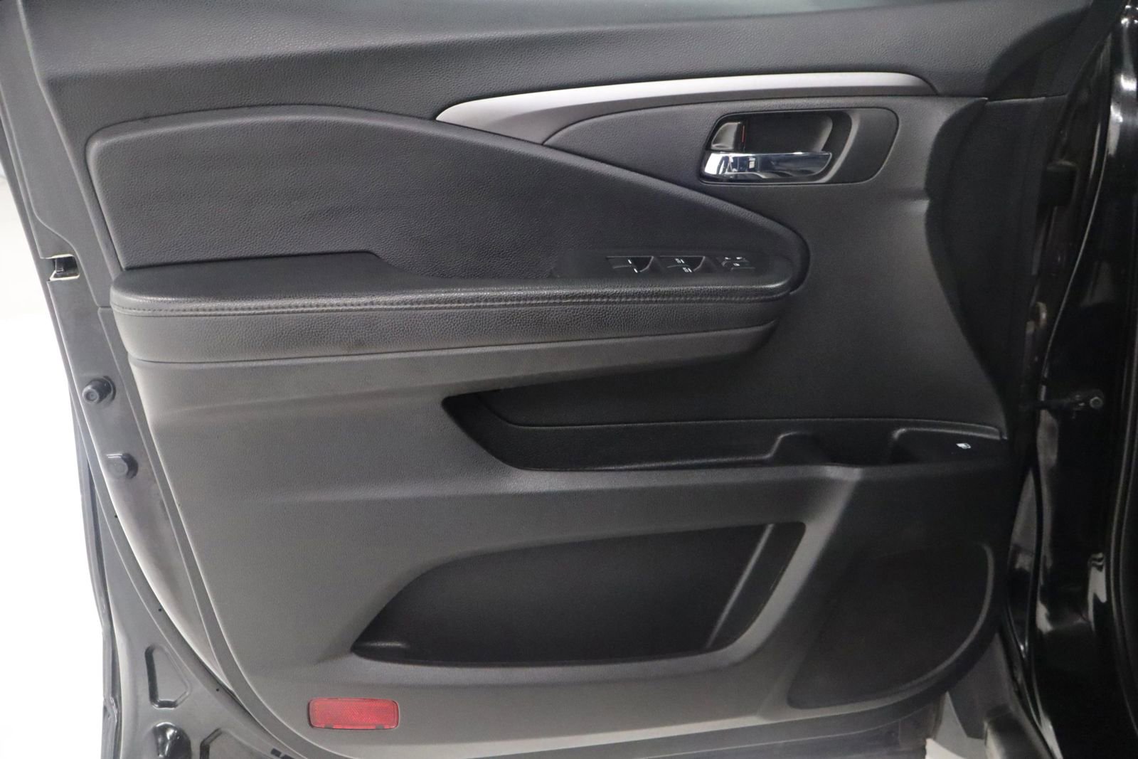 Used 2021 Honda Passport Sport image 12