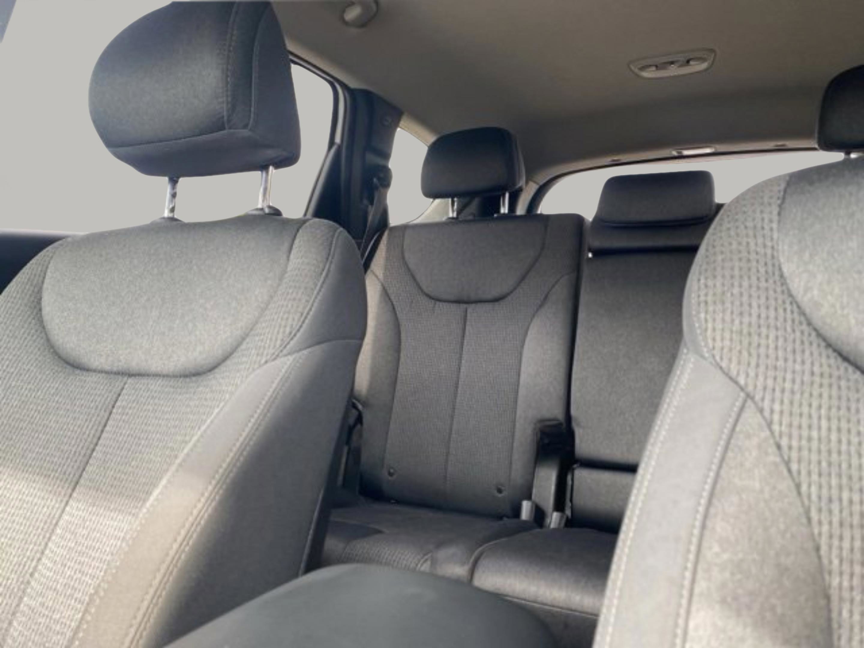 Used 2023 Hyundai Santa Fe SEL image 28