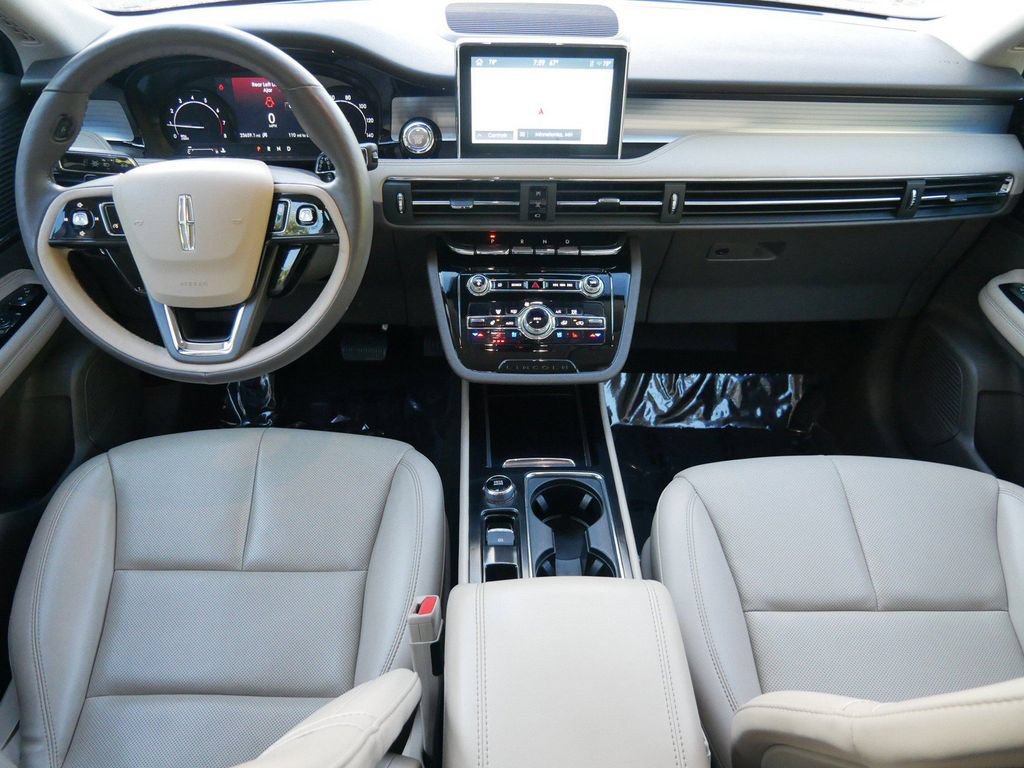 Used 2021 Lincoln Corsair AWD w/ Equipment Group 101A image 14