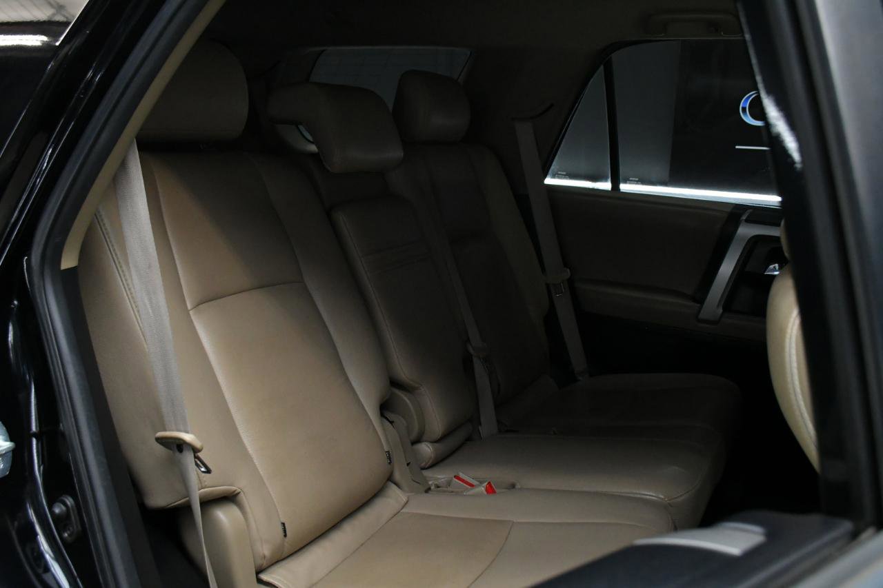 Used 2015 Toyota 4Runner SR5 image 32