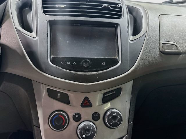 Used 2016 Chevrolet Trax LT w/ LT Convenience Package FWD image 11