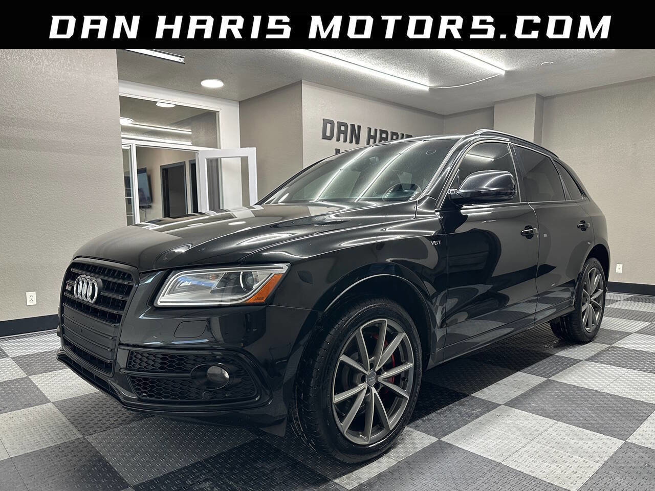 Used 2016 Audi SQ5 Premium Plus w/ Technology Package image 1