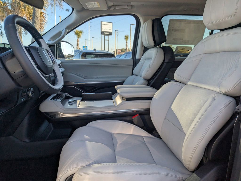 New 2026 Lincoln Navigator Reserve image 22