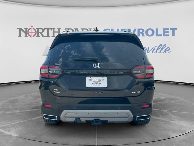 Used 2025 Honda Pilot Elite image 4