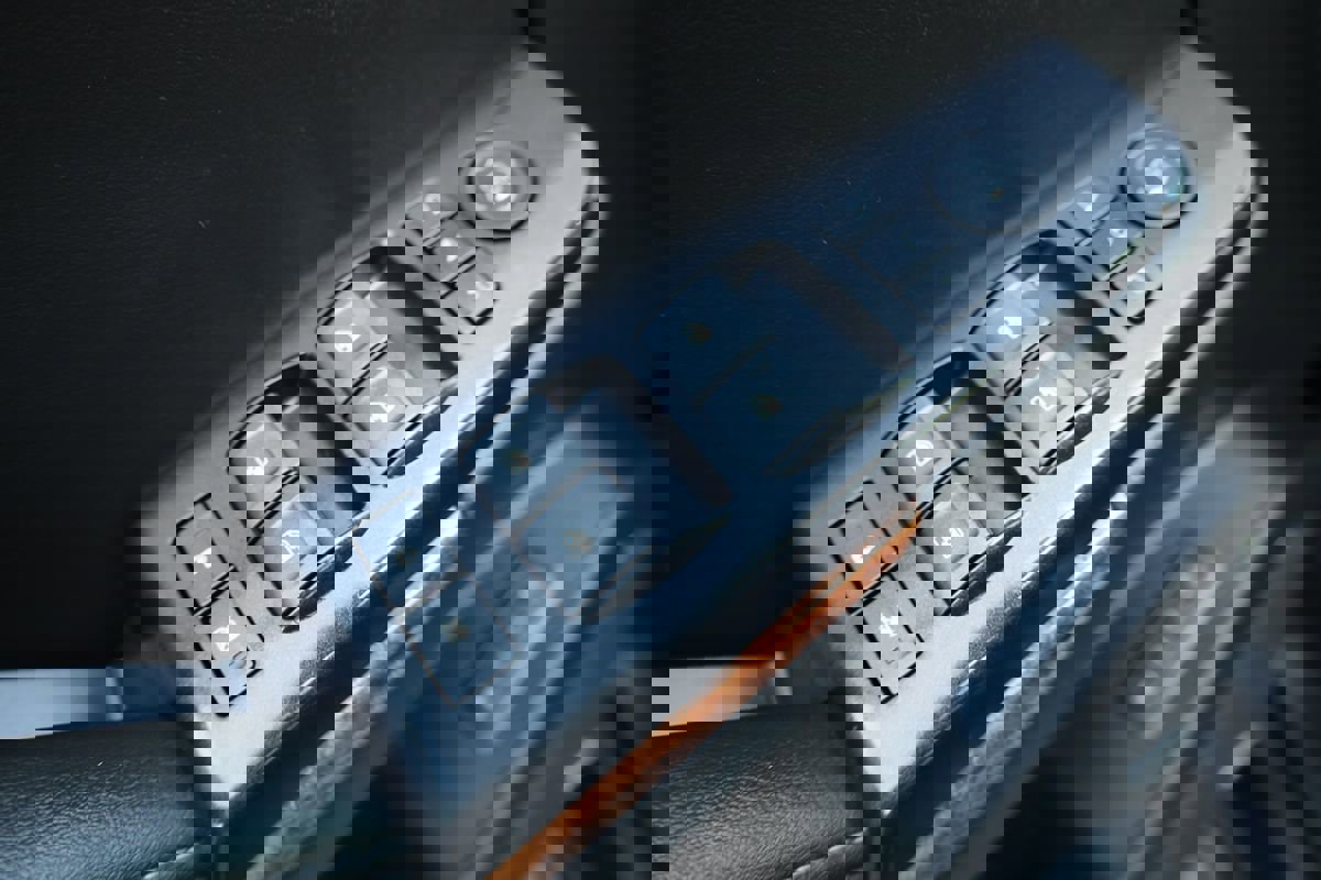 Used 2018 Chevrolet Suburban Premier image 10