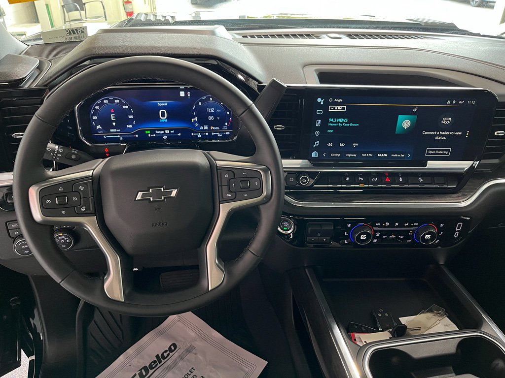 Used 2025 Chevrolet Silverado 2500 LTZ w/ LTZ Plus Package image 18