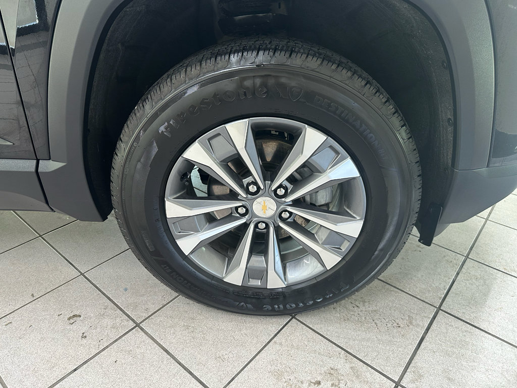 Used 2026 Chevrolet Equinox LT FWD image 13