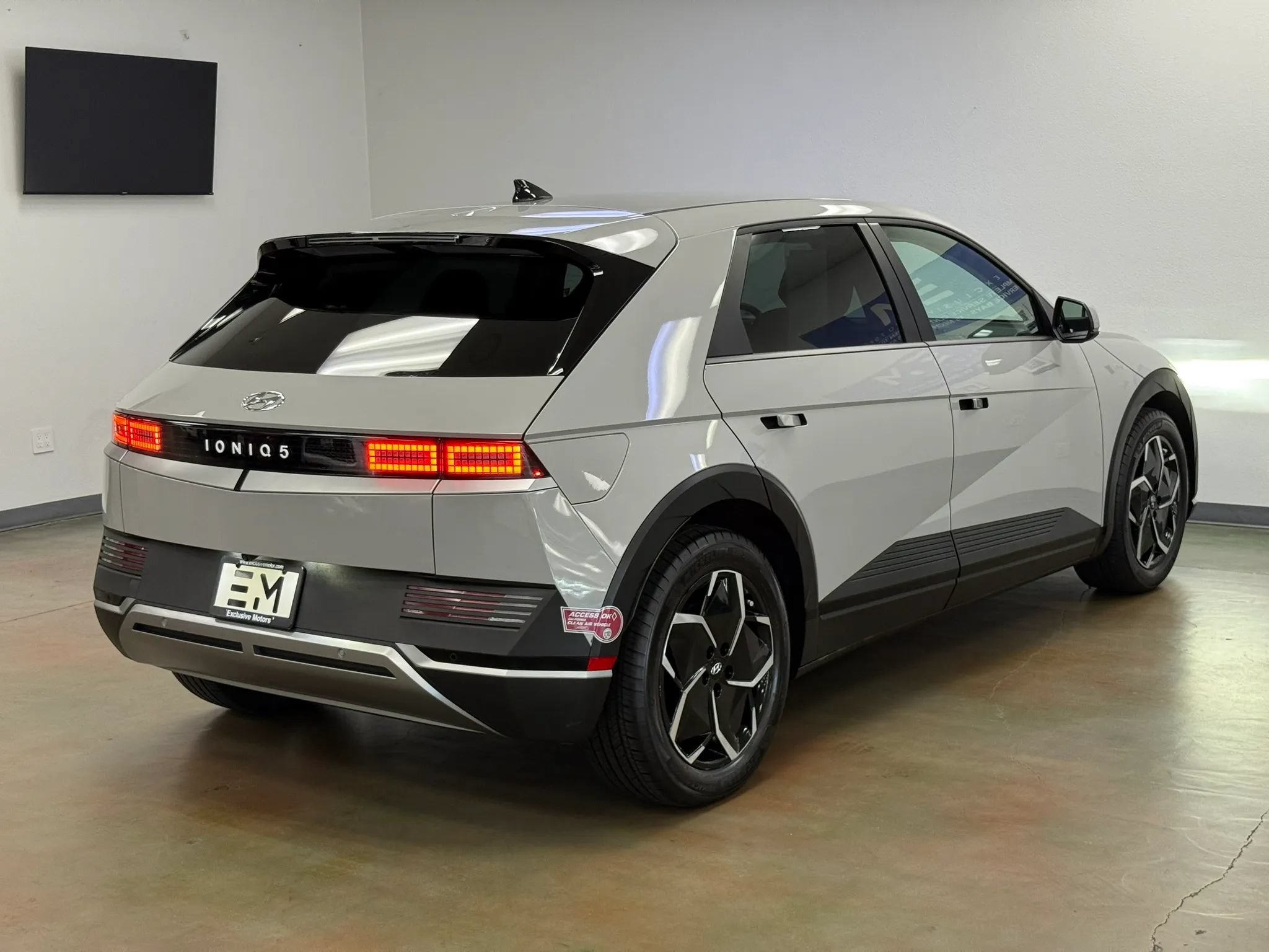 Used 2024 Hyundai Ioniq 5 SE RWD image 7