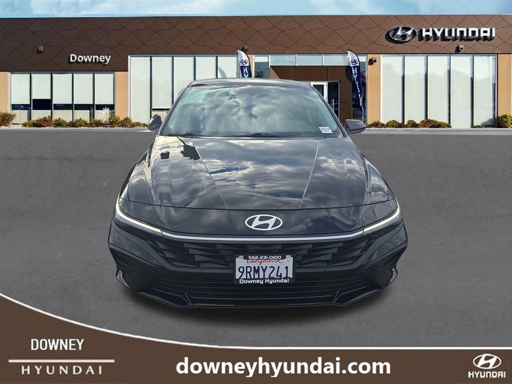 Used 2024 Hyundai Elantra SE FWD image 8