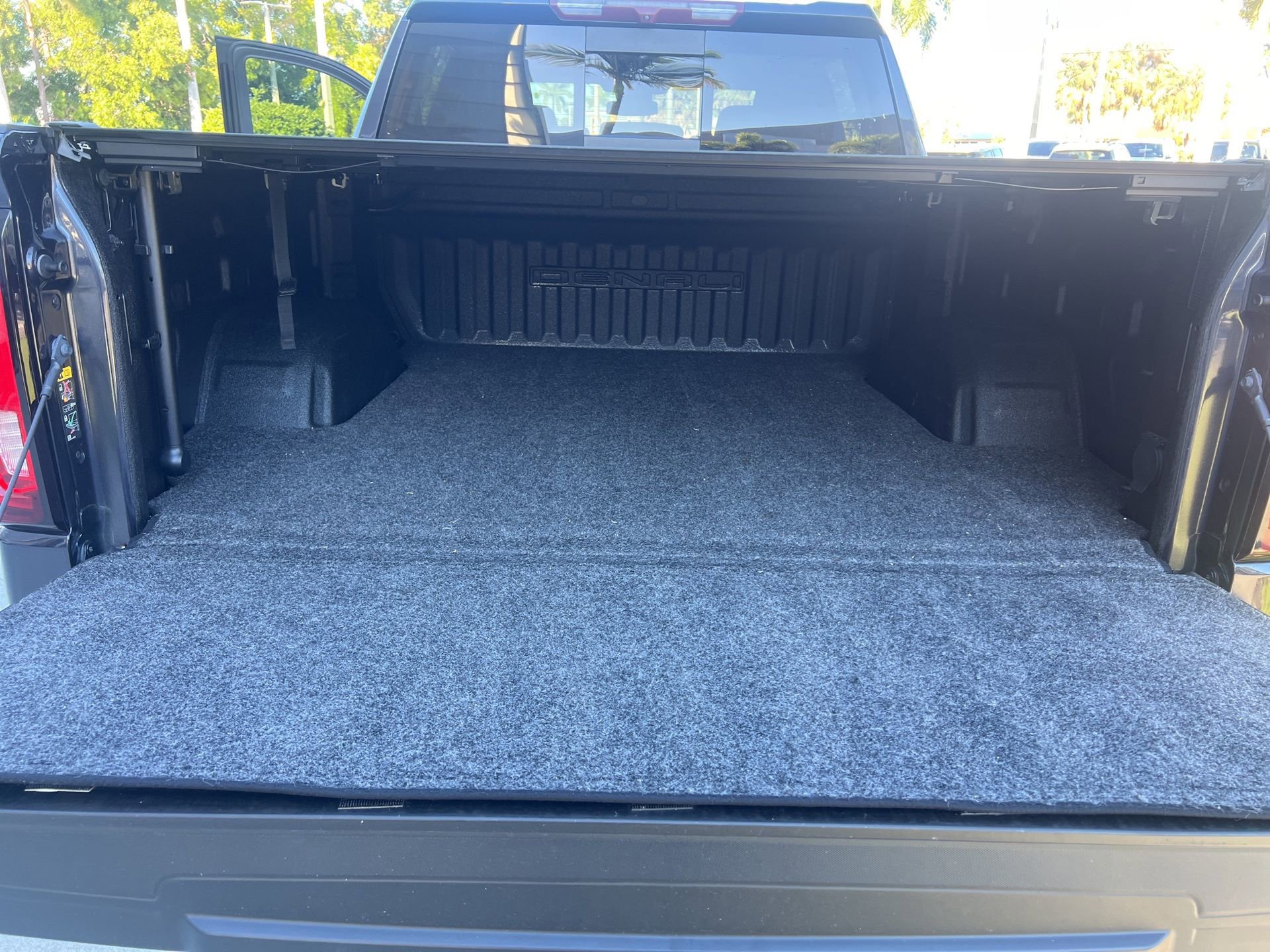 Used 2022 GMC Sierra 1500 Denali image 10