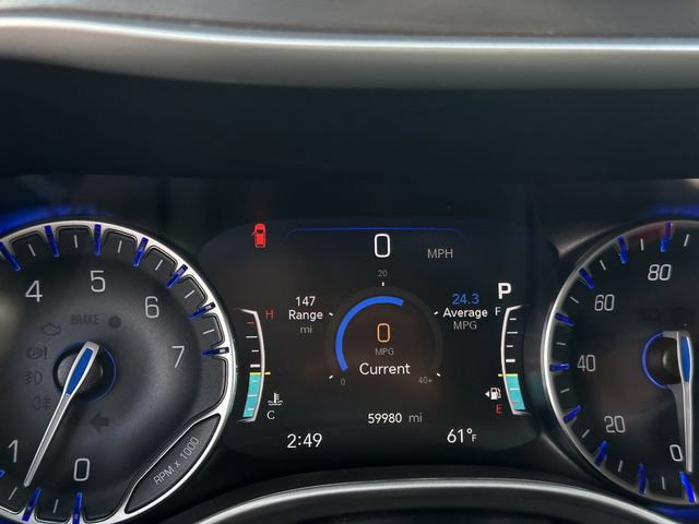 Used 2024 Chrysler Pacifica Touring-L FWD image 13